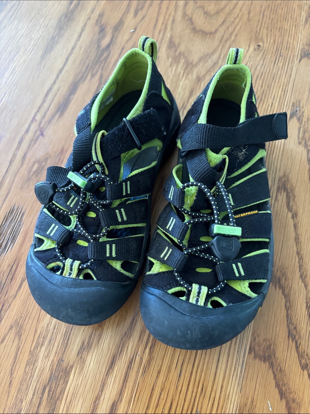 Keen Kids Black and Lime Water Shoes